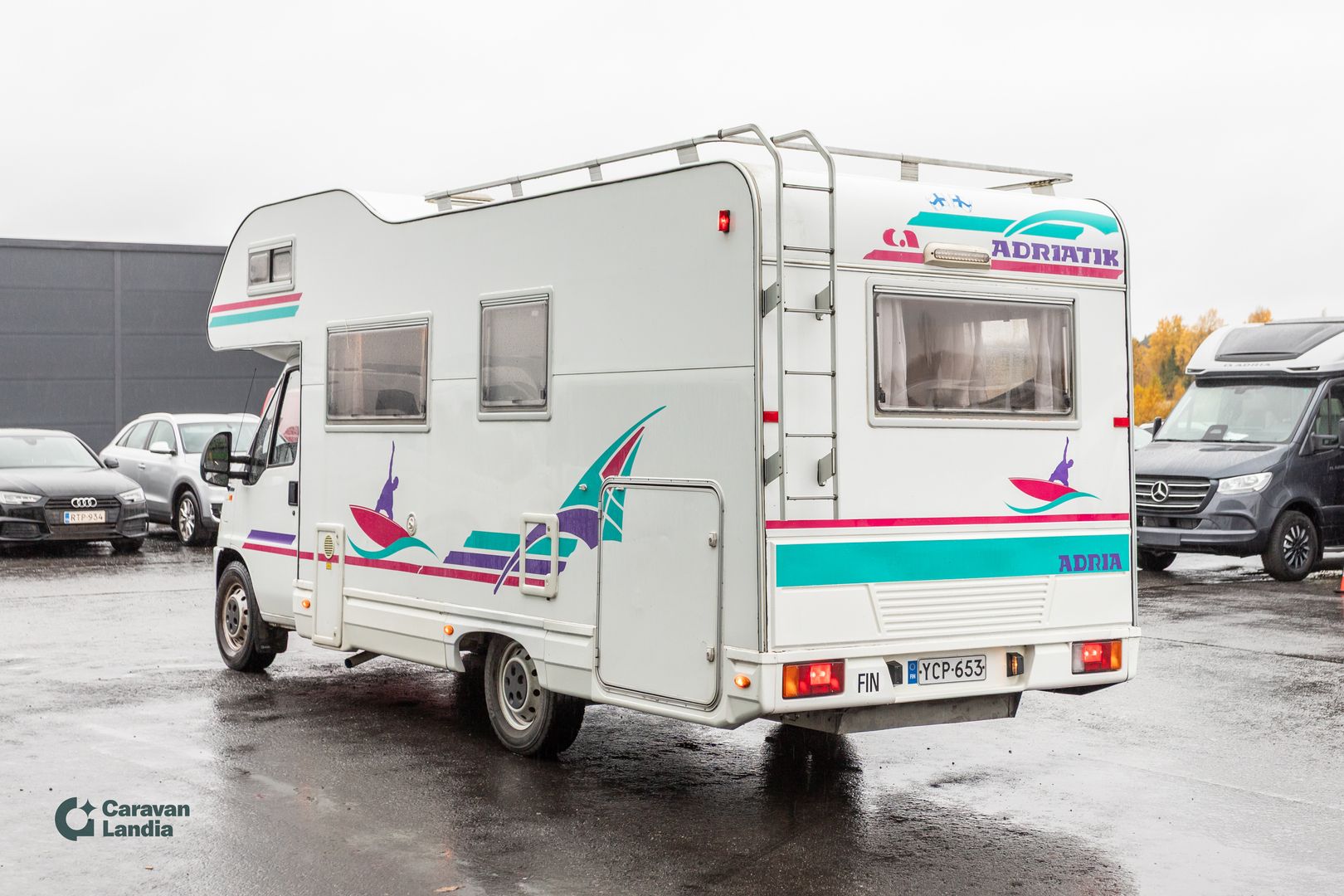 Kuva 3, Adria 660 DP 2.8 JTD 120hv ** 6 HLÖ, TRUMA, TILAVA PARIVUODE, ISO TAKATALLI **