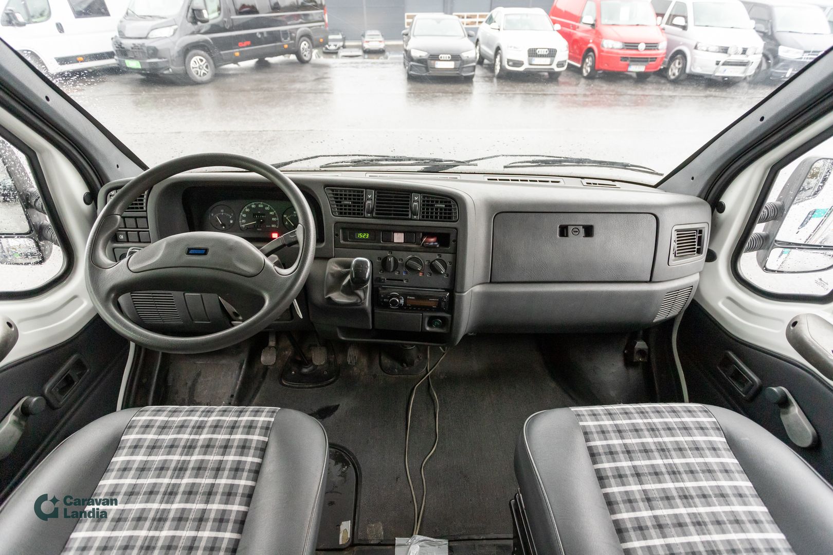 Adria 660 DP 2.8 JTD 120hv ** TRUMA, PARIVUODE, ISO-PÖYTÄRYHMÄ **, kuva 6