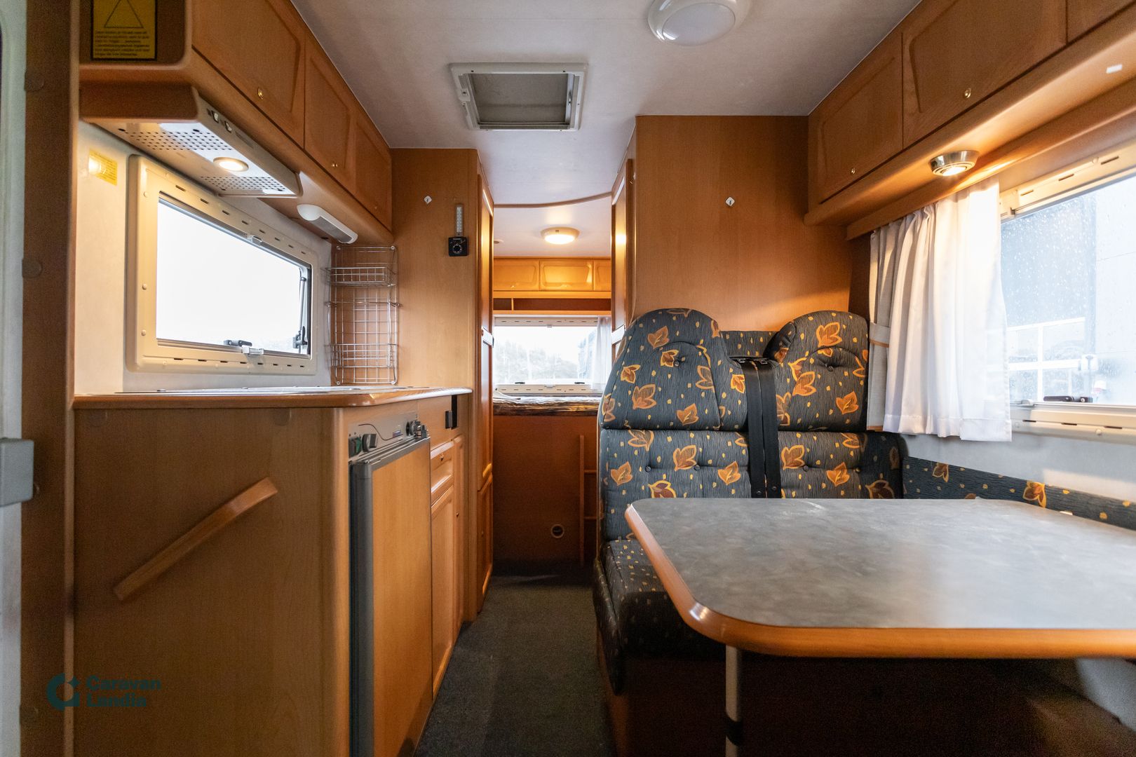 Adria 660 DP 2.8 JTD 120hv ** TRUMA, PARIVUODE, ISO-PÖYTÄRYHMÄ **, kuva 7