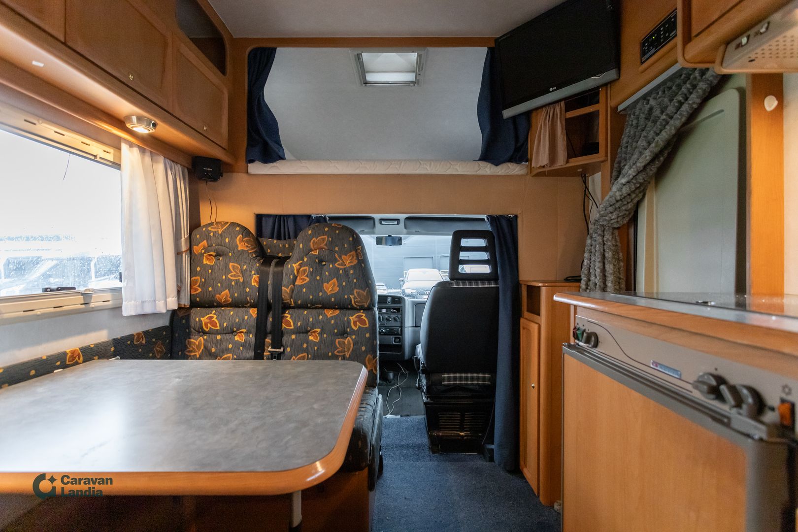 Adria 660 DP 2.8 JTD 120hv ** TRUMA, PARIVUODE, ISO-PÖYTÄRYHMÄ **, kuva 9