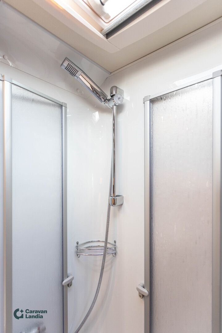 Kuva 18, Lmc Cruiser Comfort T672 2.3 Mjet 130hv ** ALDE, ERILLISVUOTEET, MARKIISI **