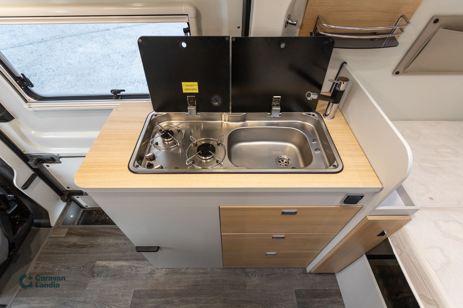 Kuva 10, Karmann Mobil Dexter 560 4x4 2.0 EcoBlue 170hv ** DIESEL-TRUMA, PARIVUODE, MARKIISI, AURINKOPANEELI **