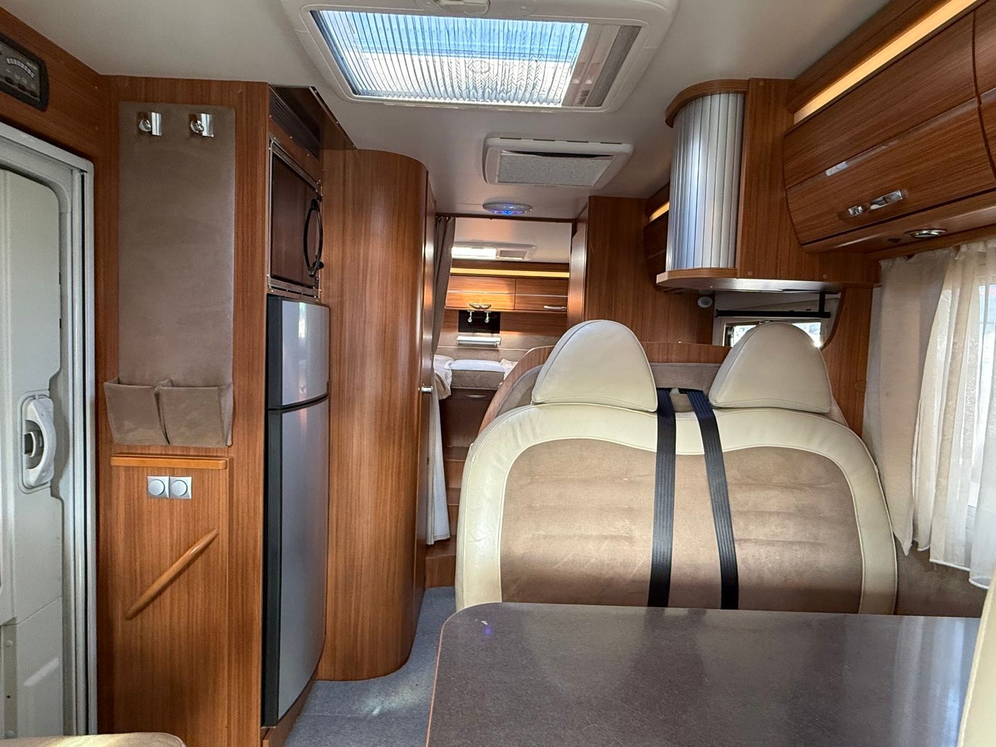 Adria Coral S 670SL Scandinavian edition 2.3 Mjet 130hv ** TRUMA TALVIPAKETTI, ERILLISVUOTEET, TODELLA SUOSITTU MALLI **, kuva 8