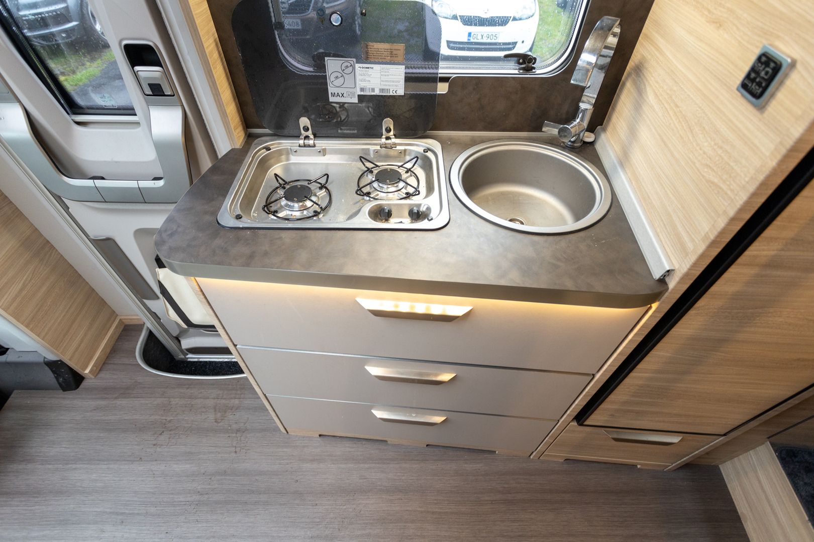 Kuva 10, Knaus Van TI Plus 650 MEG Platinum selection 4x4 2.0 177hv ** AUTOMAATTI, TRUMA (KAASU/SÄHKÖ), ERILLISVUOTEET, ILMAJOUSET **