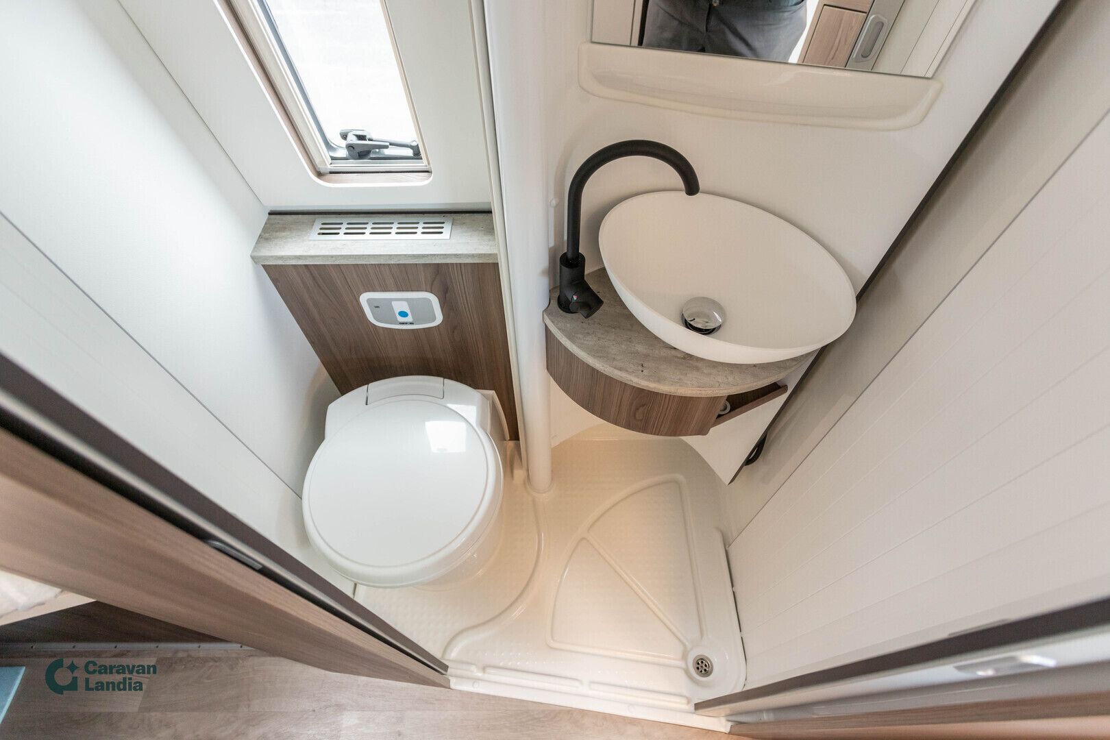 Kuva 13, Kabe Van 690 LB 419 CDI 190 hv ** HETI TOIMITUKSEEN, NELIVETO, ALDE, OFFROAD-PAKETTI **