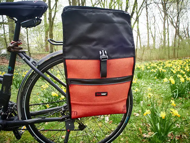 Vegane, nachhaltige Fahrradtaschen von Feuerwear