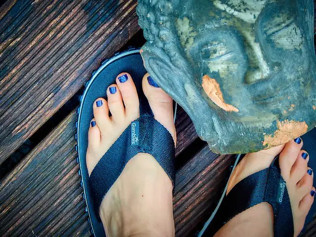 Vegane Upcycling-Flip-Flops von Gumbies