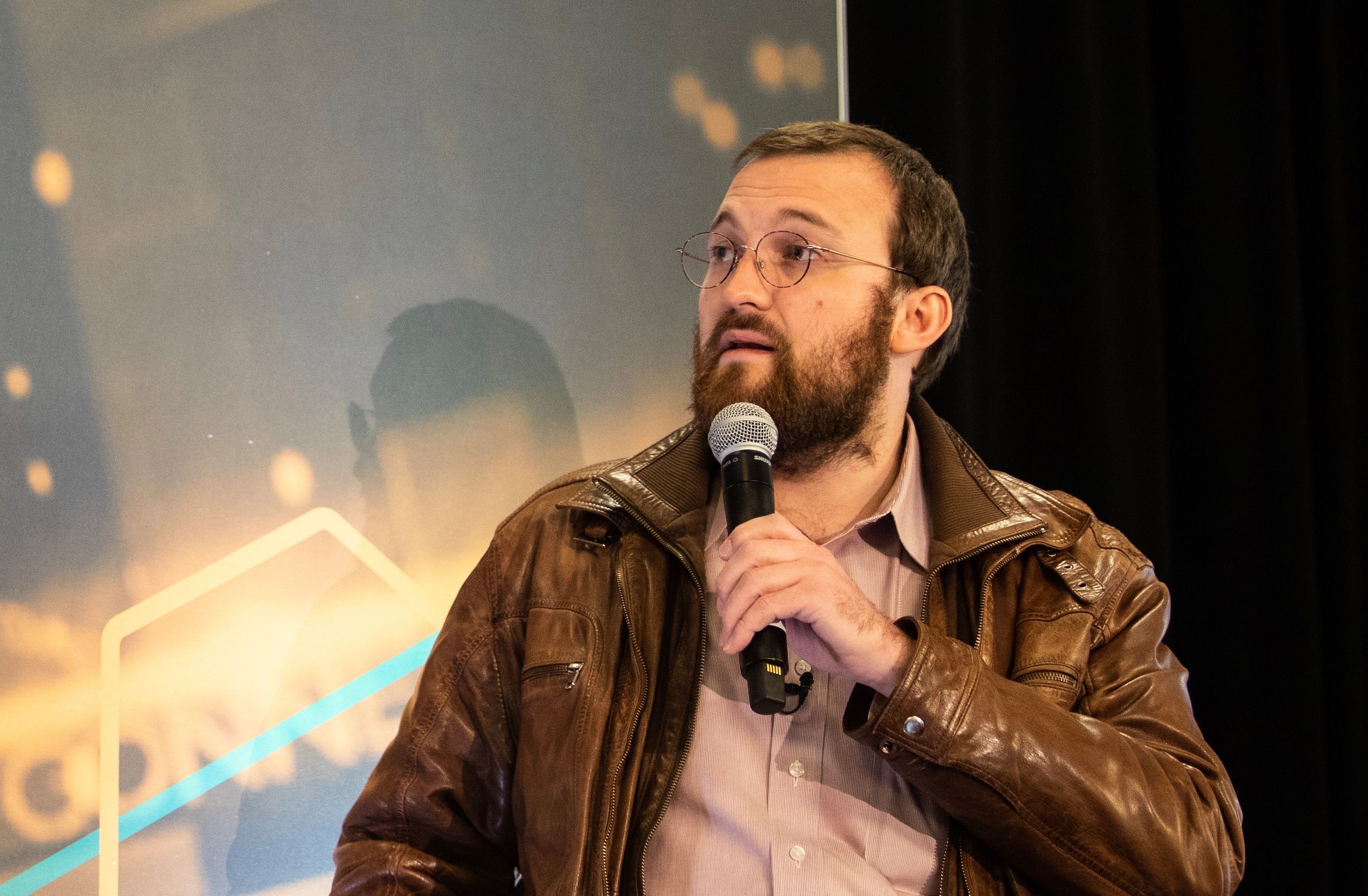 Charles Hoskinson: Solana (SOL) deveria se tornar uma sidechain da Cardano (ADA) - Bolha Crypto
