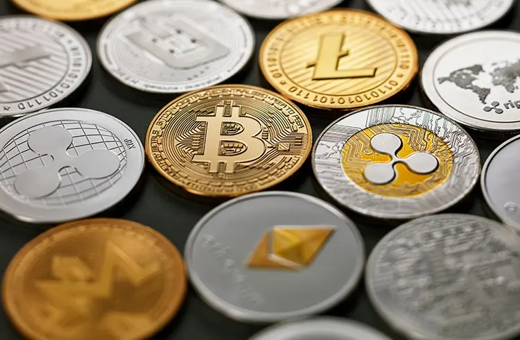 5 criptomoedas ocultas visando grandes altas de até 4.500%