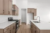 Willow - 8277 S Quail Street