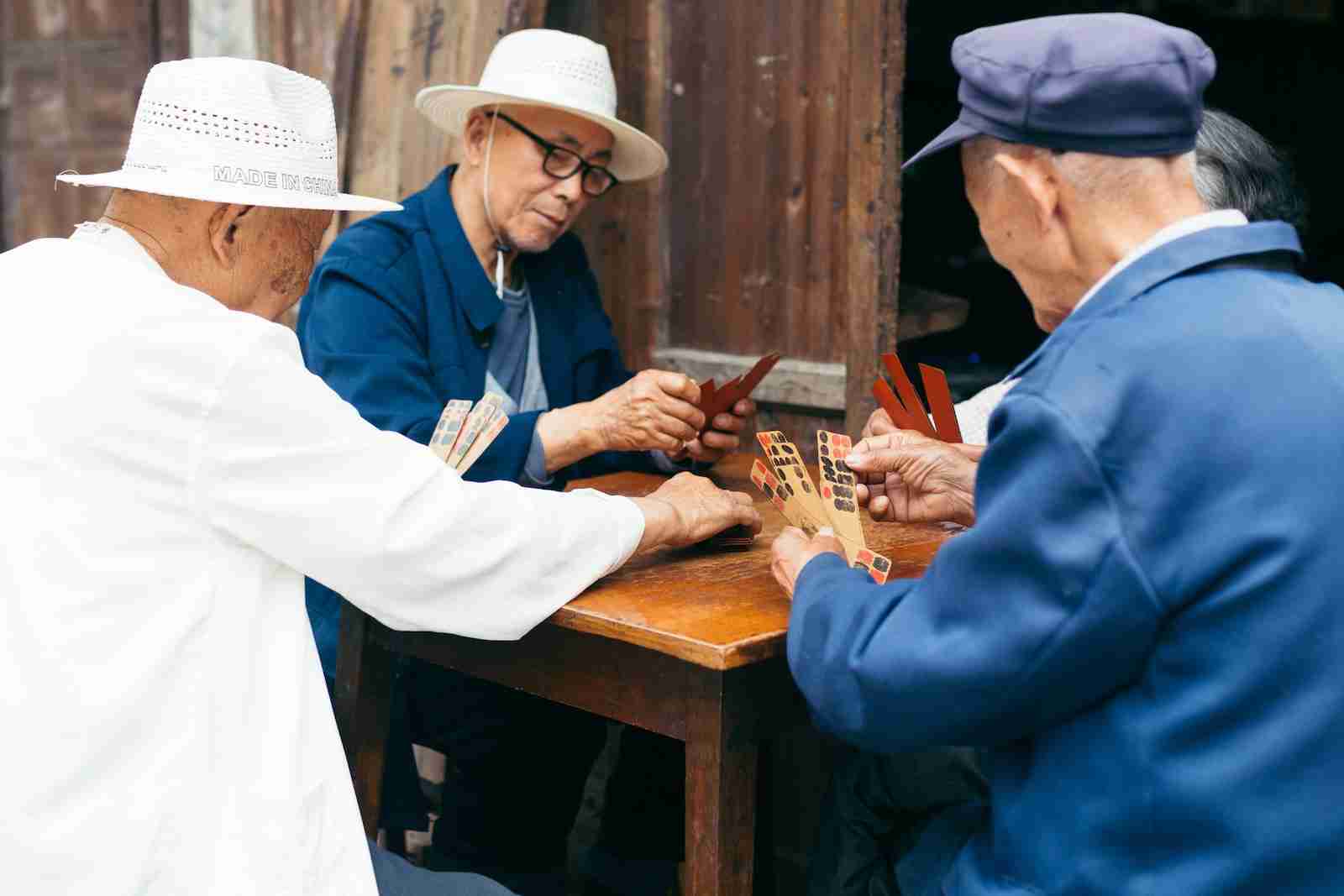 Can Conflict Resolution Help Solve Clients' Card Game Issues?