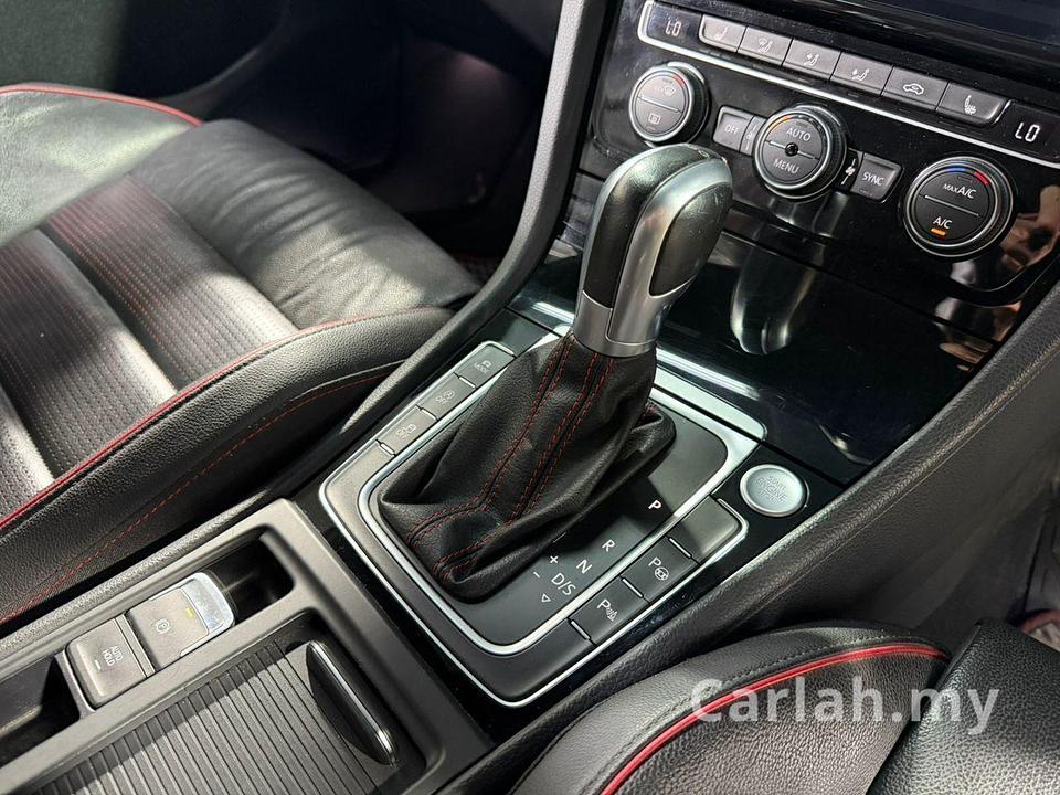 2018 Volkswagen Golf GTI 2.0 MK7.5 Hatchback