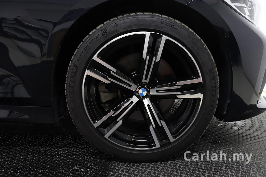 2022 BMW 330Li M Sport Sedan – VHQ6933 - Photo 4