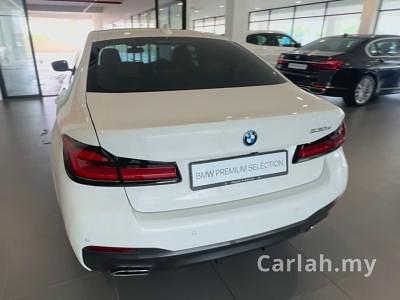 2022 BMW 530e M Sport Sedan – SMG9986