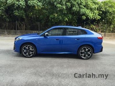 2025 BMW iX2 xDrive30 M Sport SUV – VQR2150 - Photo 5