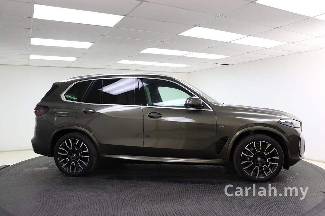 2025 BMW X5 xDrive50e M Sport SUV – VRK9584