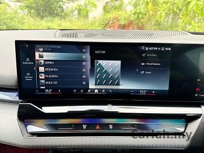 2025 BMW 520i M Sport Sedan – APK6326 - Photo 16