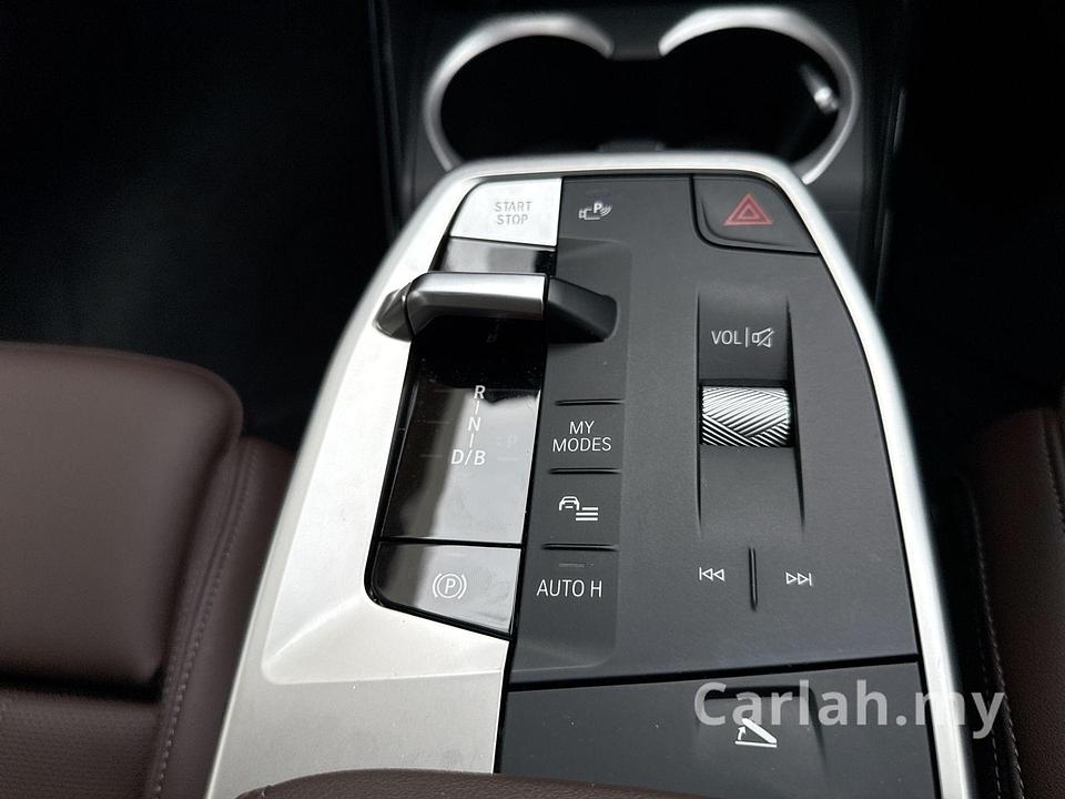 2025 BMW iX2 xDrive30 M Sport SUV – VQR2150