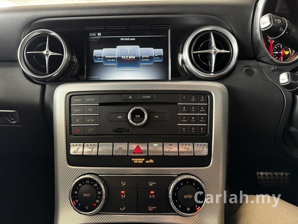 2017 Mercedes-Benz SLC200 AMG Line Coupe