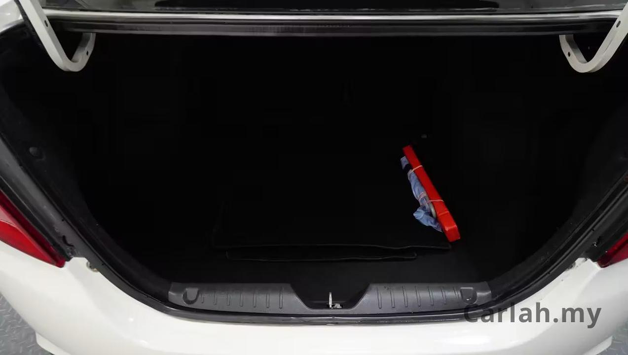 2018 Perodua Bezza 1300 X Sedan – TBY4825 - Photo 13