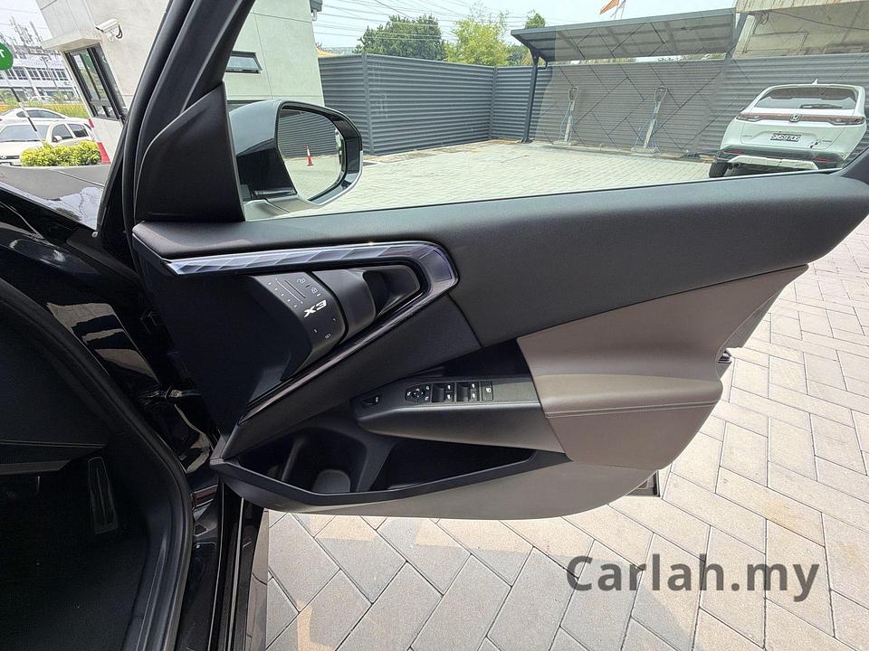 2025 BMW X3 xDrive20 M Sport SUV – NEH785 - Photo 6