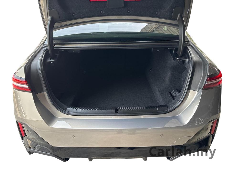 2024 BMW 520i M Sport Sedan – VRP2415 - Photo 5