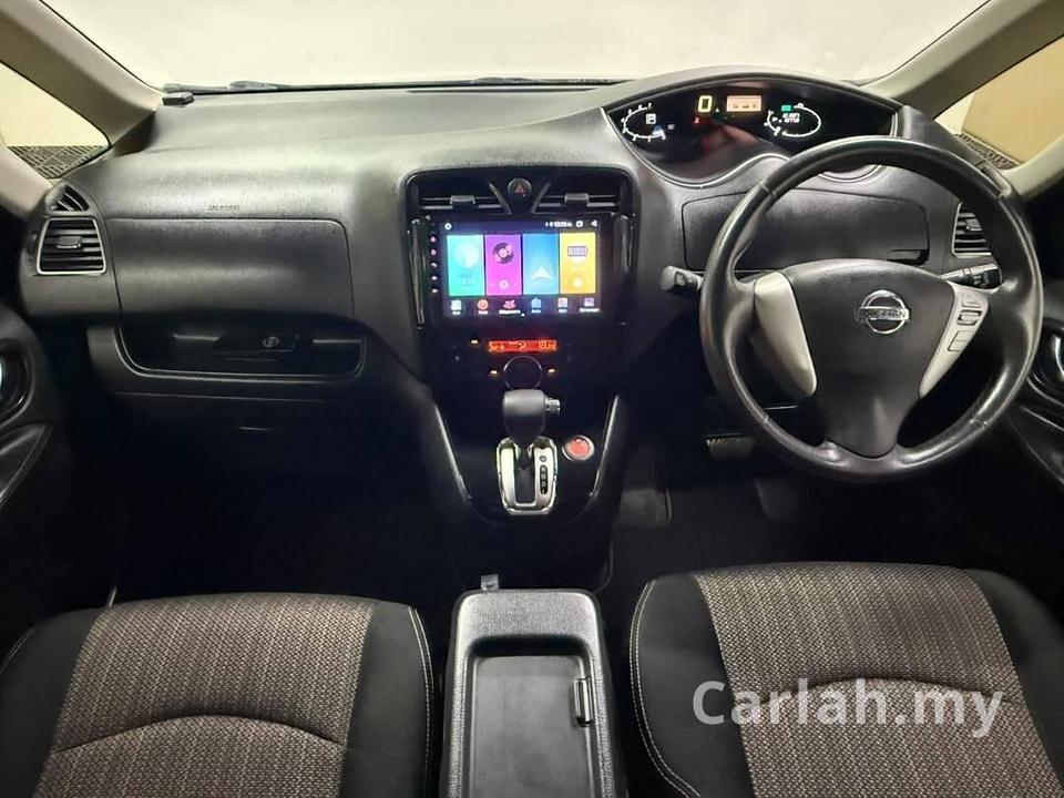 2015 Nissan Serena 2.0L Highway Star S-Hybrid Van