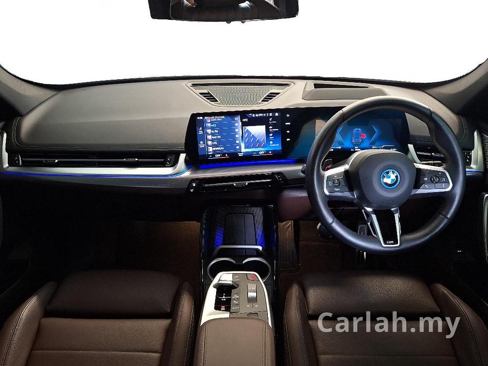 2023 BMW iX1 xDrive30 M Sport SUV – VLA534 - Photo 16
