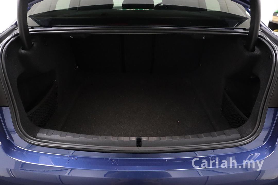 2020 BMW 320i Sport Sedan – JUE3888