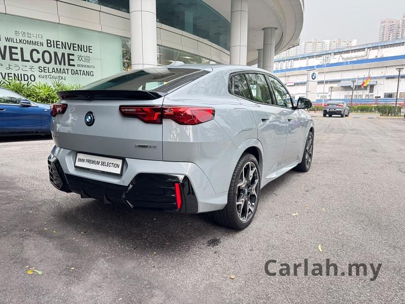 2024 BMW iX2 xDrive30 M Sport SUV – VNC8229 - Photo 2