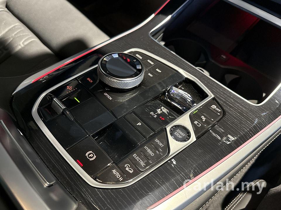 2024 BMW X5 xDrive50e M Sport SUV – VMC5526 - Photo 13