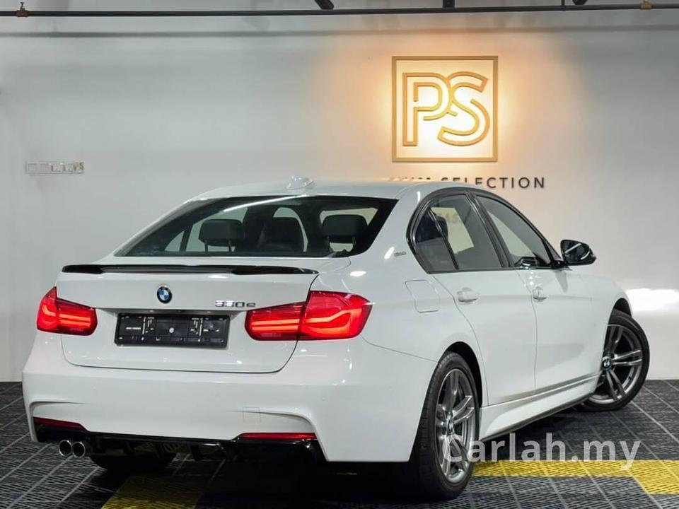 2018 BMW 330e M-Sport Sedan