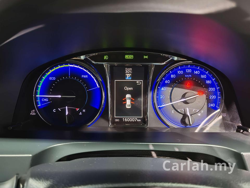 2016 Toyota Camry Hybrid Sedan