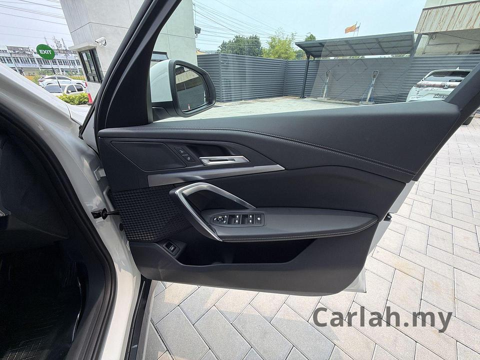 2026 BMW X1 sDrive20i SUV – SMW935 - Photo 6