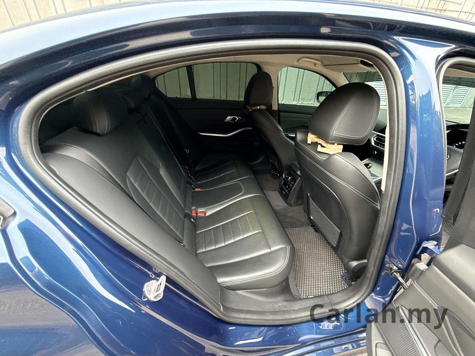 2021 BMW 320i Sport Sedan – UM8988 - Photo 16