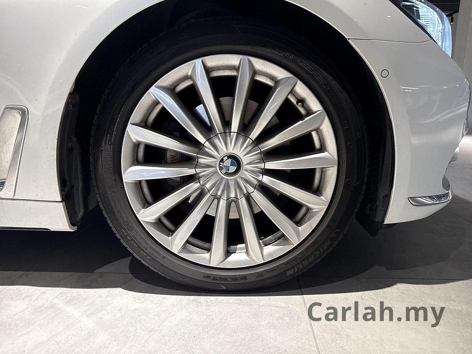 2016 BMW 730Li Sedan – VDU7 - Photo 3
