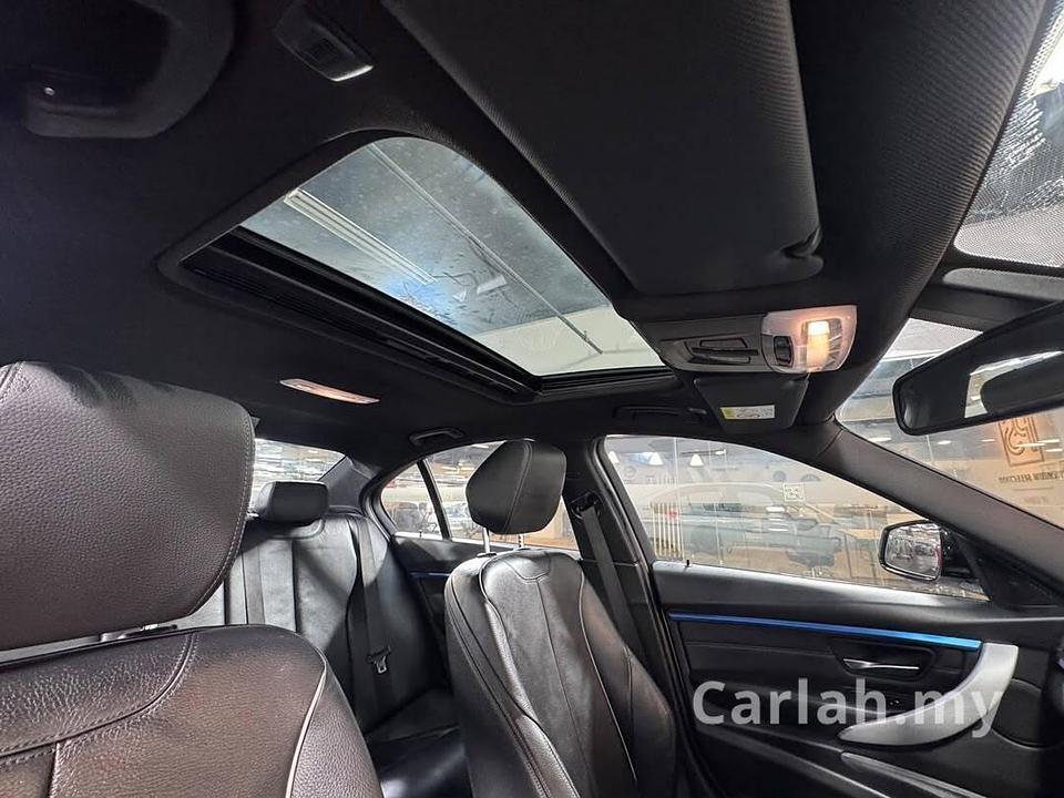 2019 BMW 330e Sedan