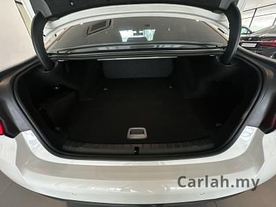 2022 BMW 530e M Sport Sedan – SMG9986