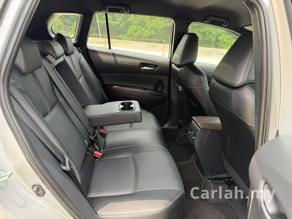 2025 Toyota COROLLA CROSS 1.8V A/T SUV
