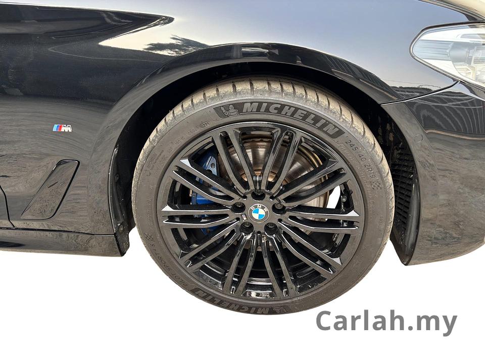 2020 BMW 530e M Sport Sedan – VRM2354 - Photo 4