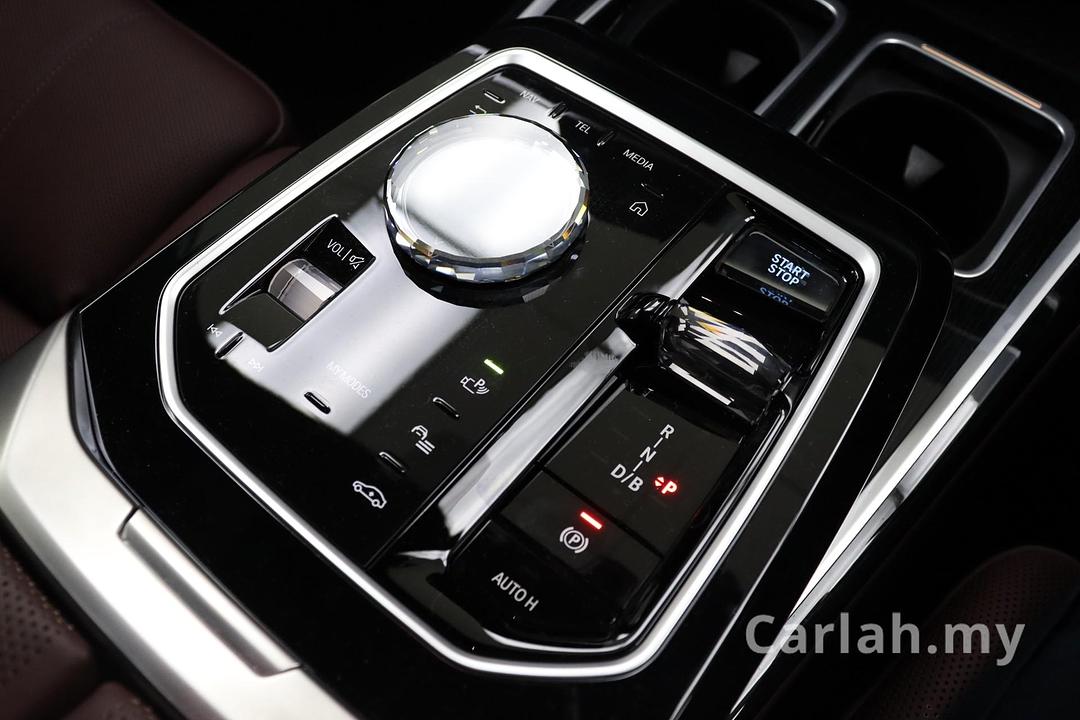 2023 BMW i7 xDrive60 M Sport Sedan – JWS1543 - Photo 15