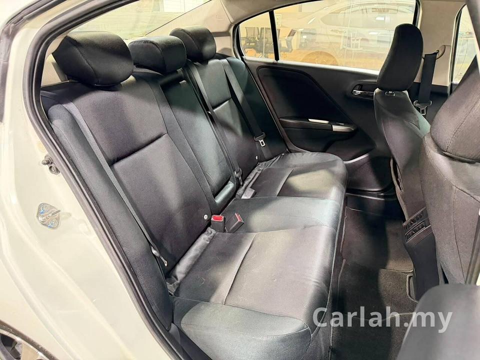 2015 Honda City V 1.5L i-VTEC Sedan