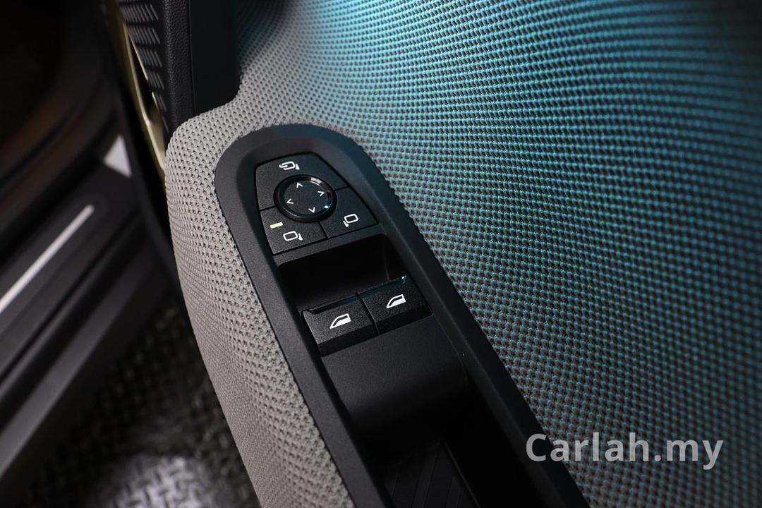 2024 MINI 3 Door Cooper SE Hatchback – VMU2922 - Photo 9