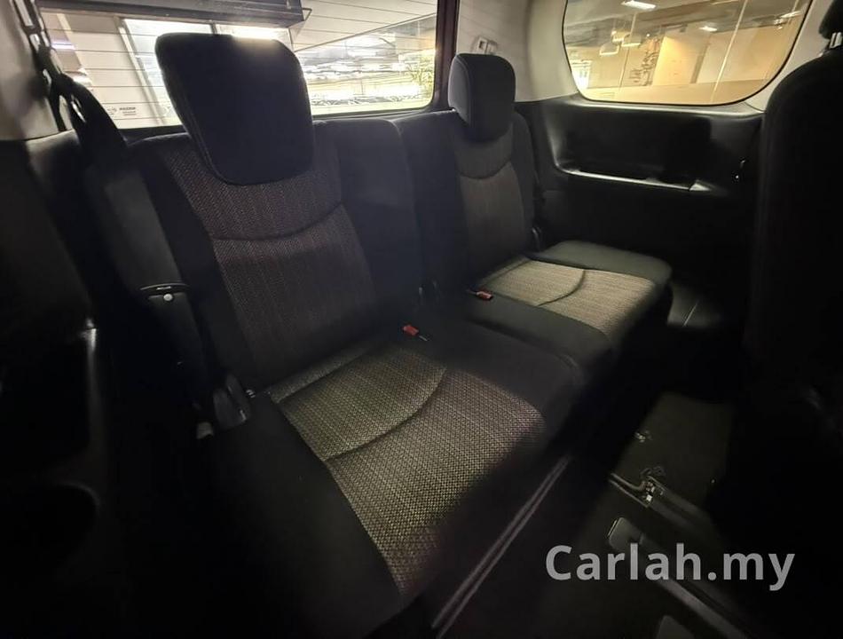 2015 Nissan Serena 2.0L Highway Star S-Hybrid Van