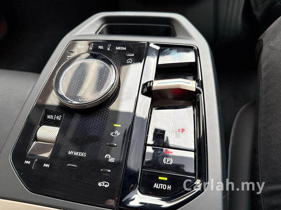 2024 BMW iX xDrive50 Sport SUV – VQT388 - Photo 13