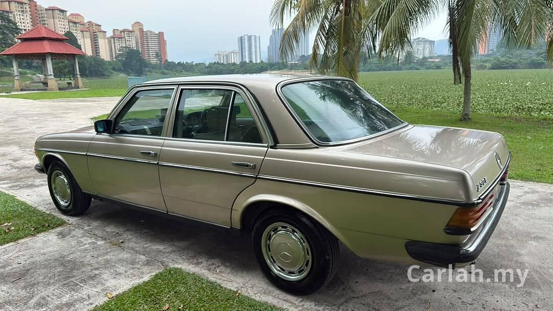 1983 Mercedes-Benz 230E Sedan