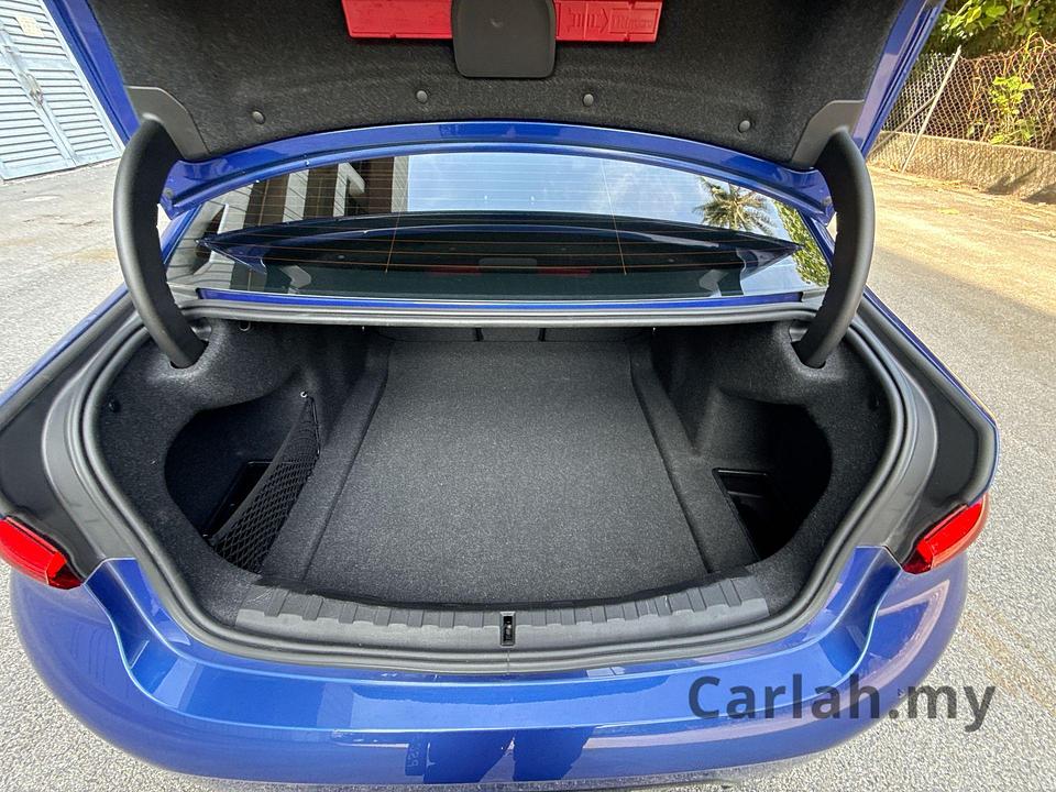 2023 BMW 320i M Sport Sedan – PSC5380