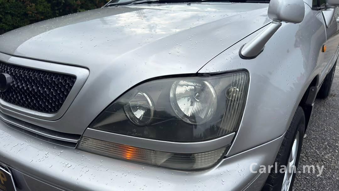 1998 Toyota Harrier 3.0 V6 SUV