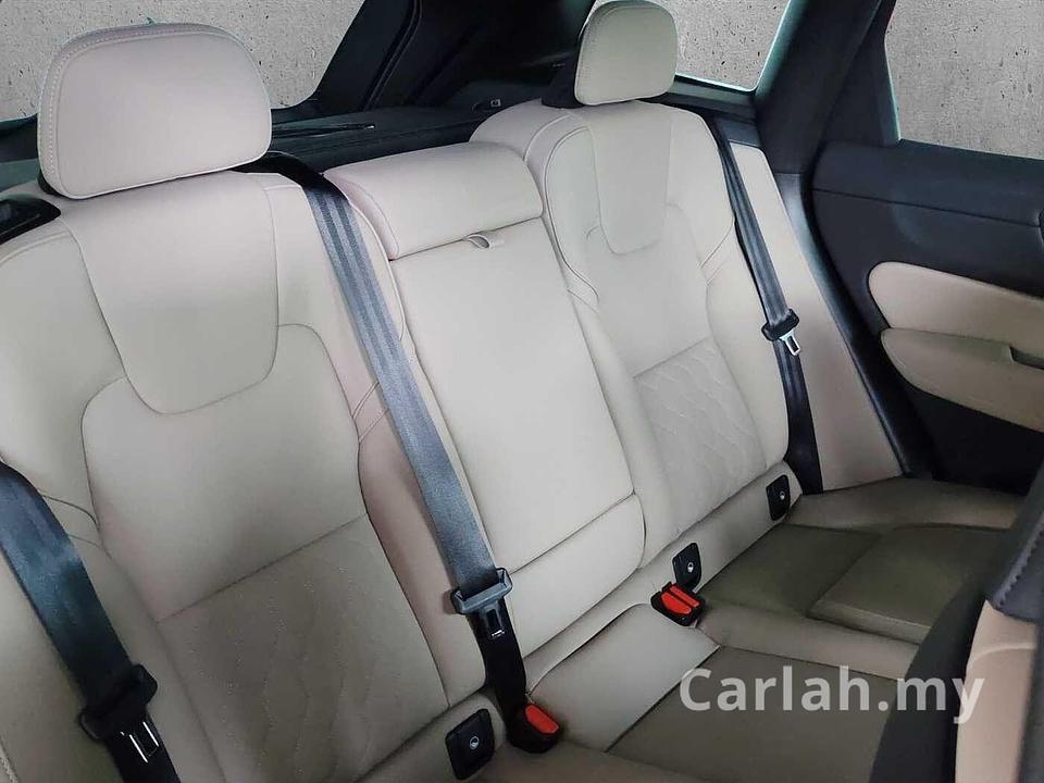 2025 Volvo XC60 Ultra T8 AWD SUV - Photo 11