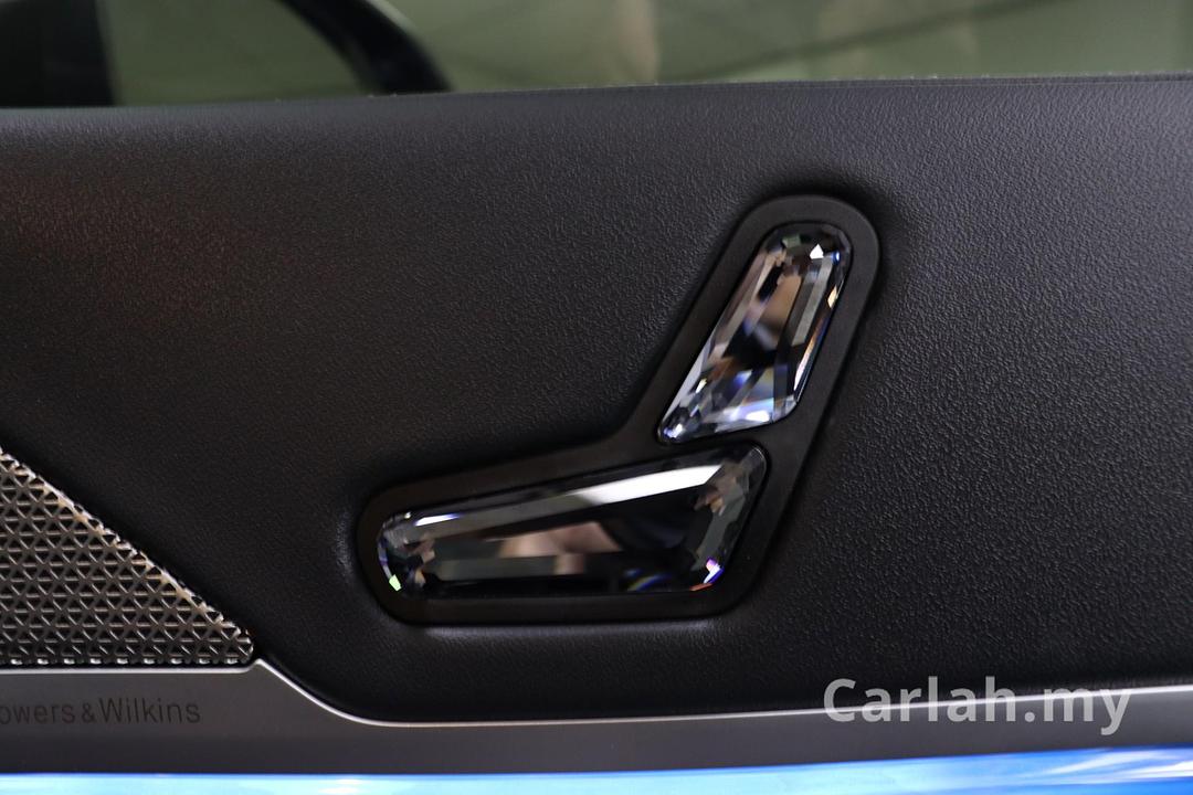 2024 BMW 750e xDrive M Sport Sedan – VEH811 - Photo 8